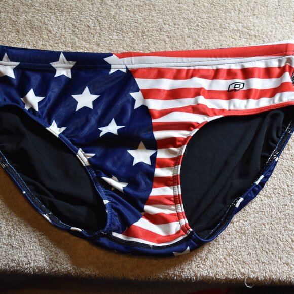 Men's Q Swimwear swim brief size 32, excellent shape - Picture 3 of 7